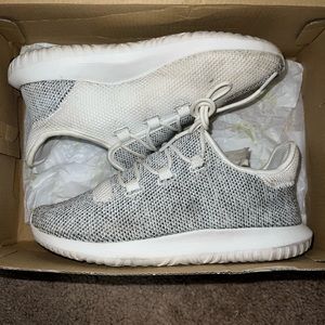 | Adidas Tubular Shadow | Color: White & Black | Size: 3 |